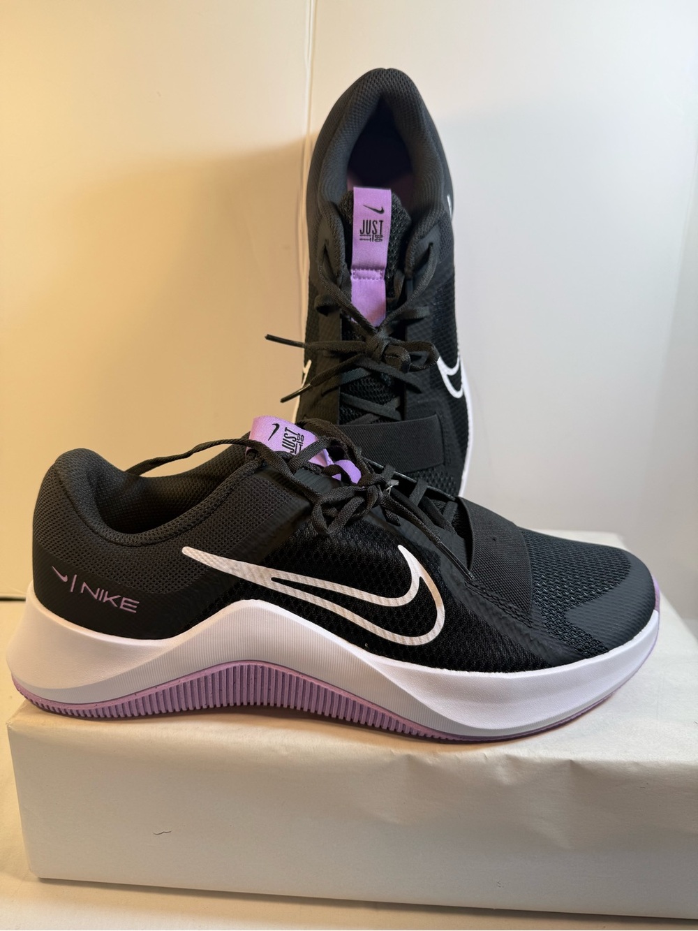 Nike Women’s Black & Light Purple Training Sneakers